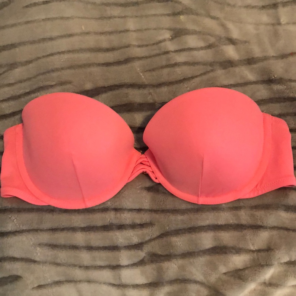 Victoria’s Secret bikini